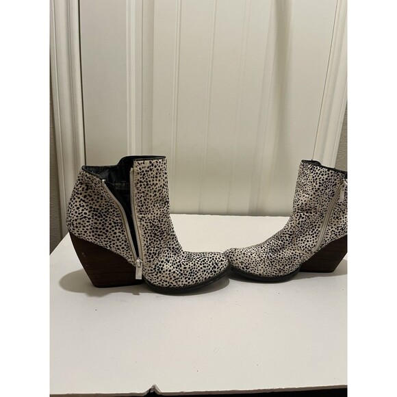 Very Volatile Feverdream Chocolate Chip Pony Hair Ankle Booties Size 10 - Picture 8 of 14